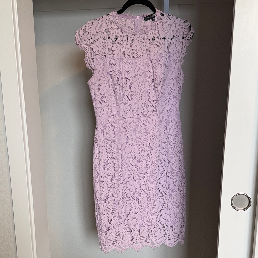 Sleeveless Lace Midi Dress in Lilac